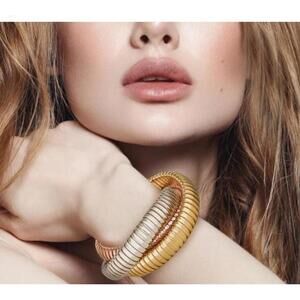 18kt Gold‎ Plated Bangle Bracelet